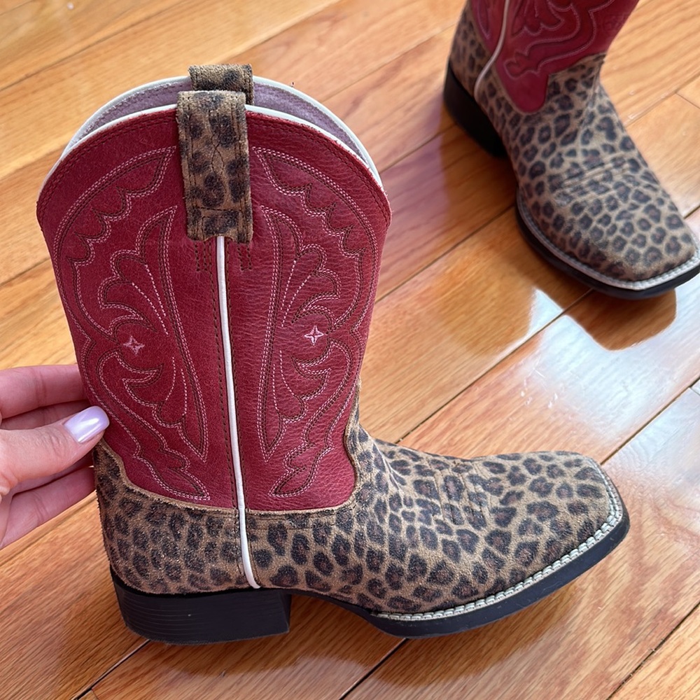 Country boots for girls